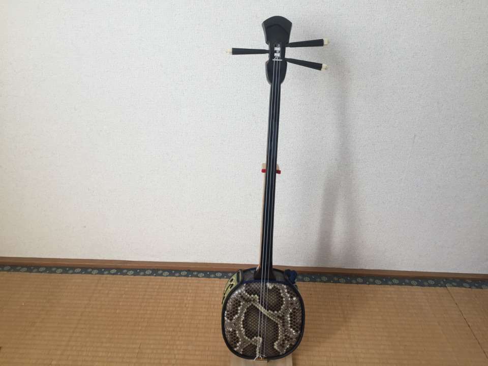三線-えぞ三弦販売三線クオレ三線工房えぞ三弦　　名工　又吉真栄作上級黒檀マカビ型スンチ仕上げ
