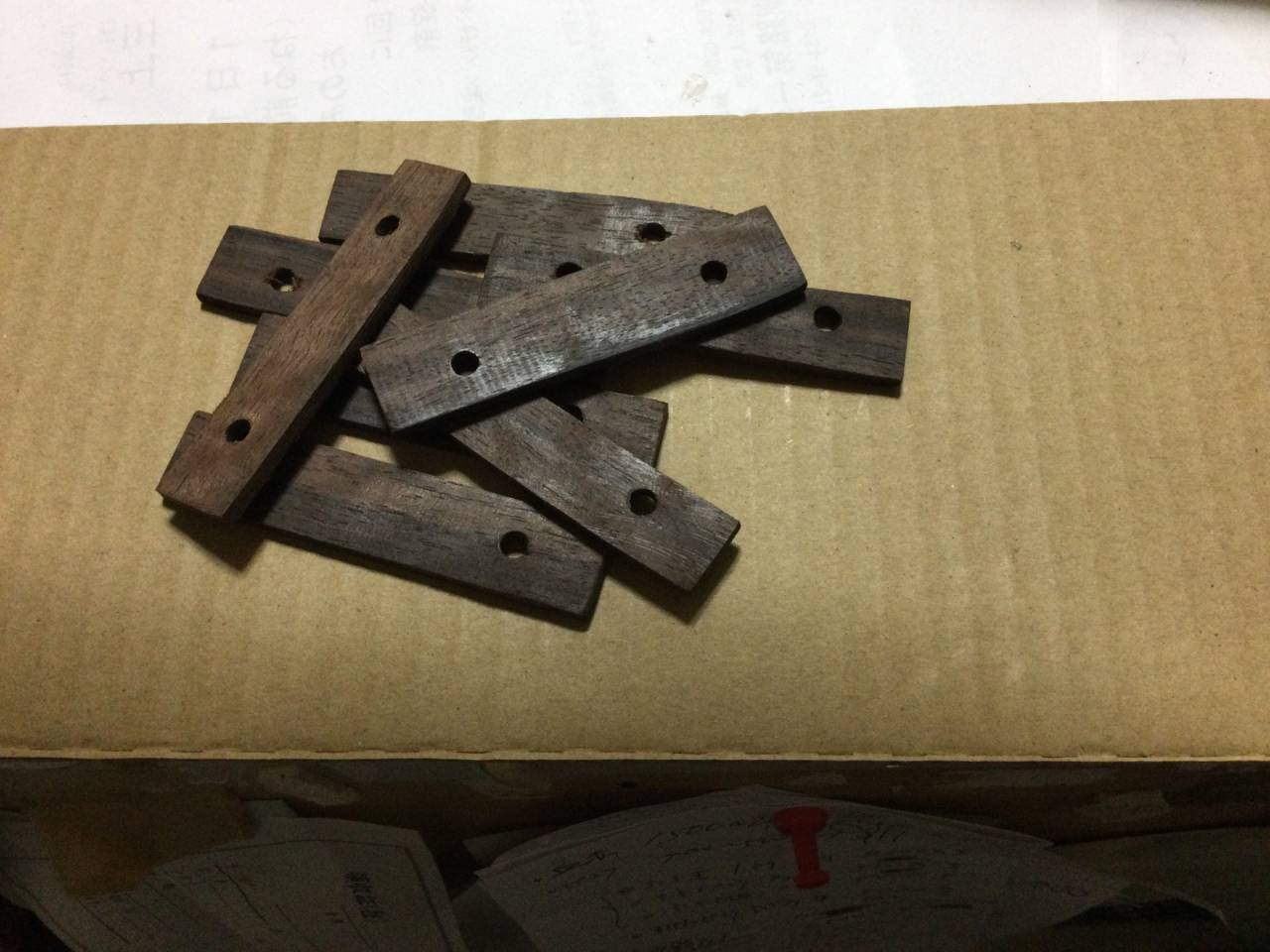 北海道釧路:三線-えぞ三弦製作販売クオレ三線工房えぞ三弦　胴巻きティーガー留めのお話